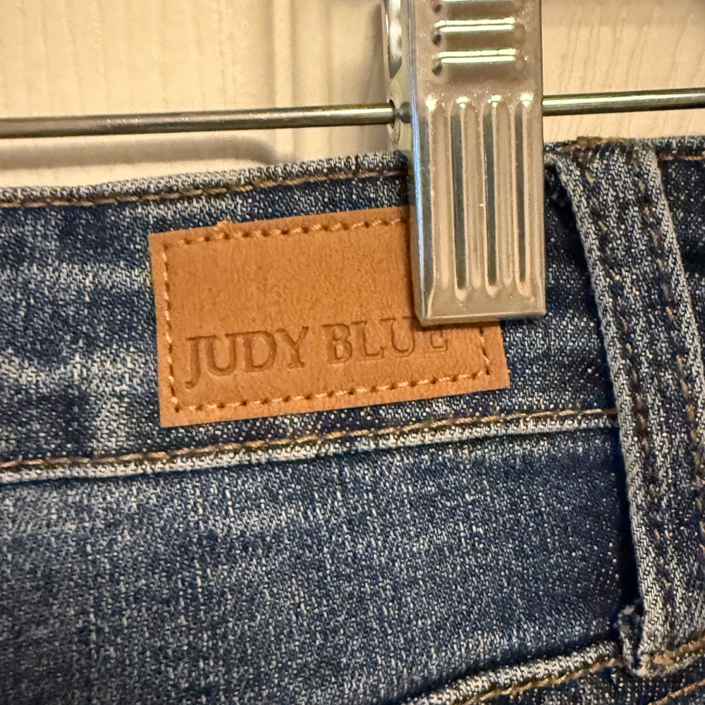 NWT Judy Blue women’s size 1/25 Medium Blue Boyfriend Fit Jeans - Picture 6 of 9